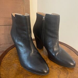 Adrienne Vittadini Beah Ankle Boot Black Leather